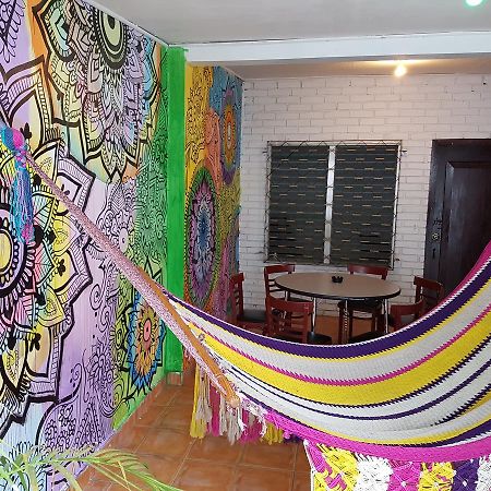 Hostal Aqui Me Quedo San Pedro Sula Bagian luar foto