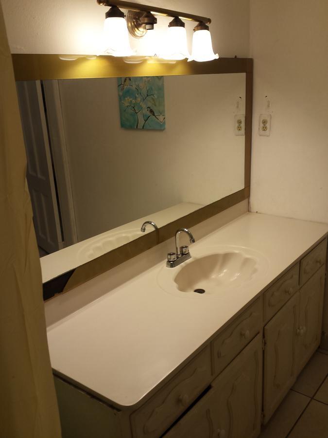 Hostal Aqui Me Quedo San Pedro Sula Bagian luar foto